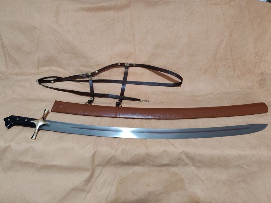 curve blade from ottoman swords on display with scabbard